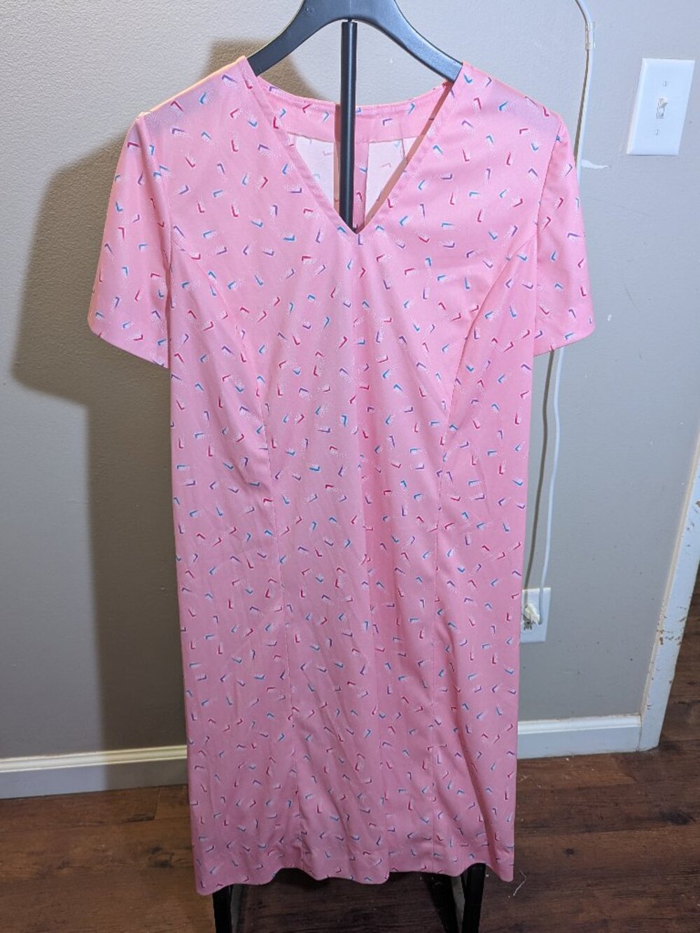 Vintage Handmade Pink Abstract Print V-Neck Short Sleeve Dress